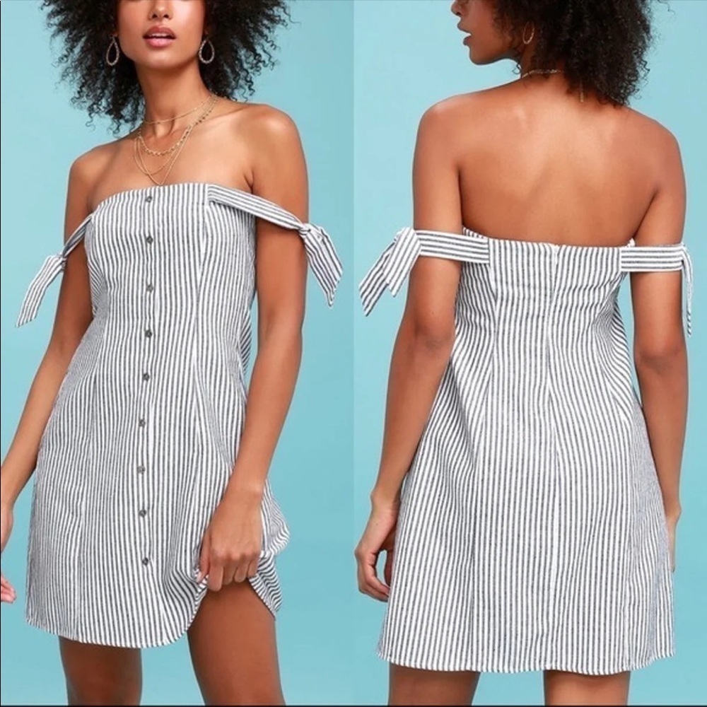 Lulus Seaside Lagoon Stripe Button Front Off-the-
Shoulder Mini Sun Dress Size M